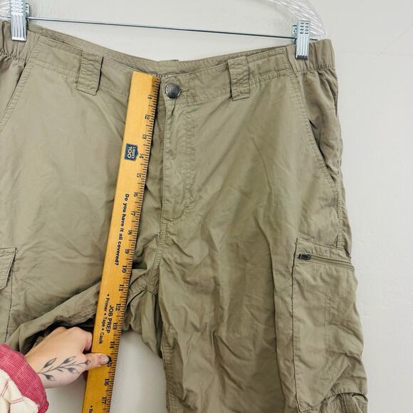 Columbia Khaki Cargo Shorts Omni Shade Sun Protection Men’s Size 36 - Picture 3 of 8